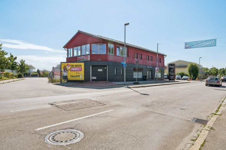 Geschäftshaus - Vorderseite